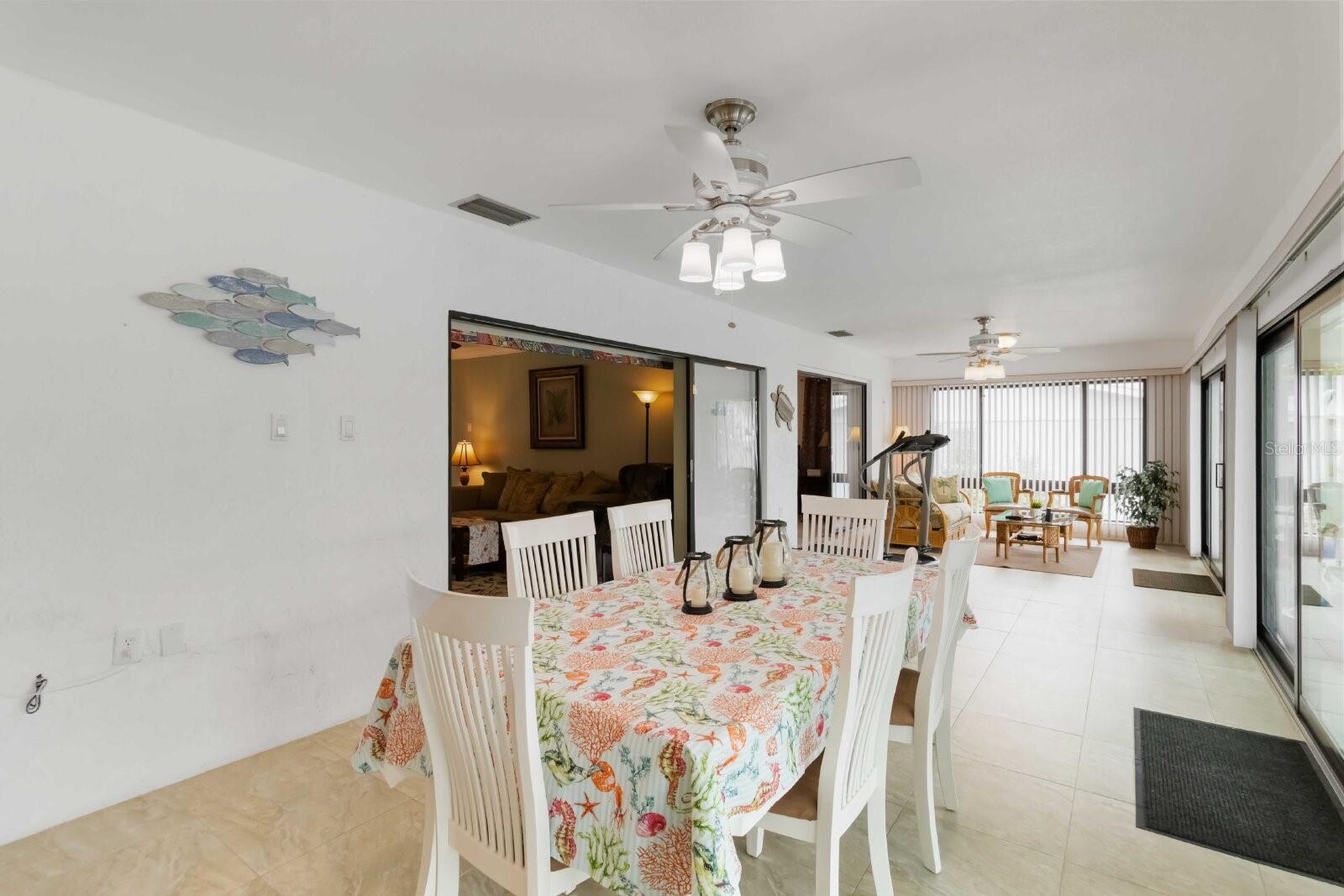 Image 24 of 44 For 18606 Briggs Circle