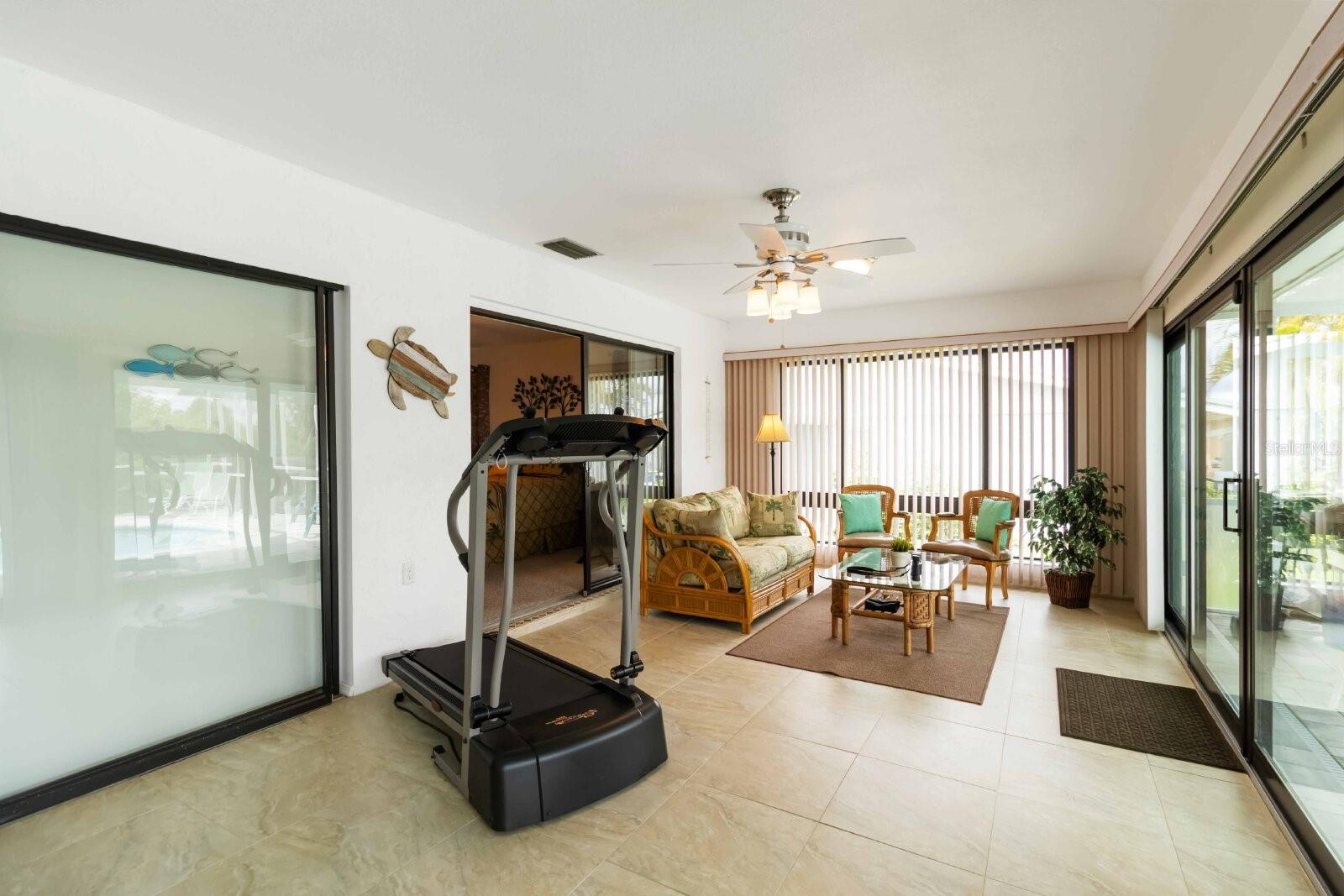 Image 25 of 44 For 18606 Briggs Circle