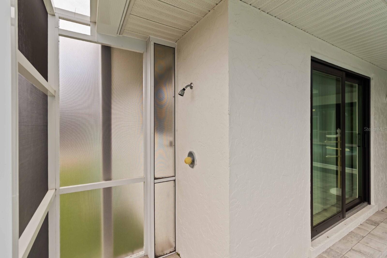 Image 26 of 44 For 18606 Briggs Circle