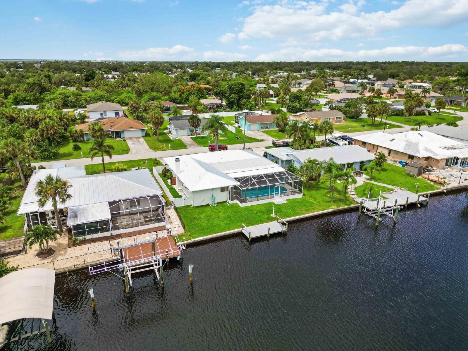 Image 40 of 44 For 18606 Briggs Circle