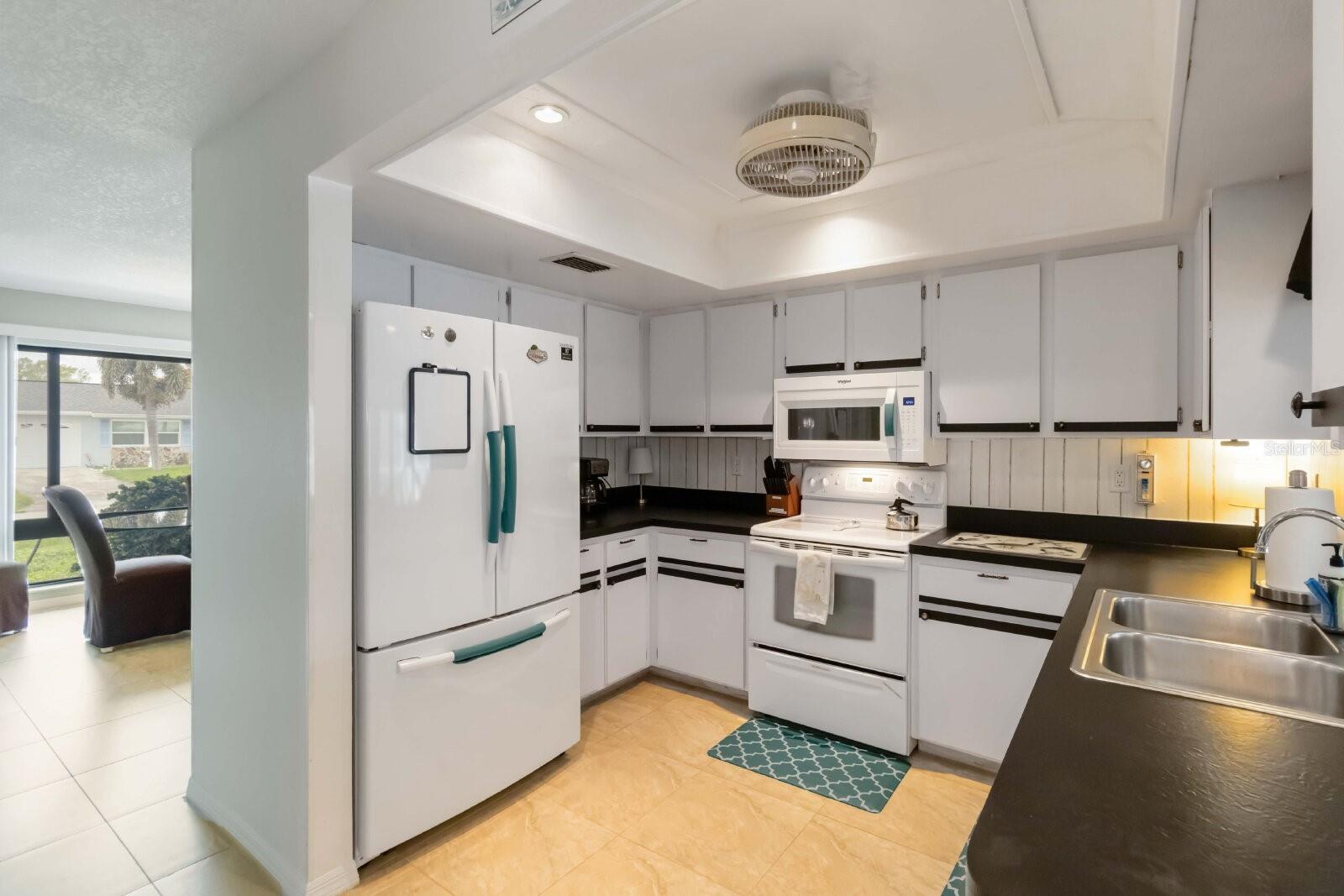 Image 9 of 44 For 18606 Briggs Circle