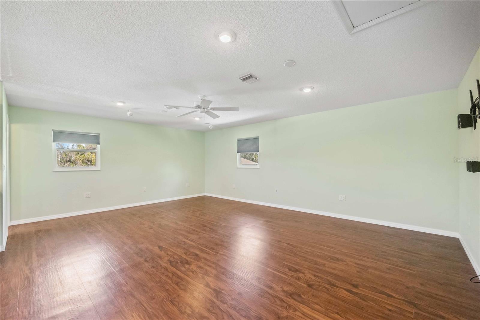 Image 19 of 86 For 5694 Hale Road