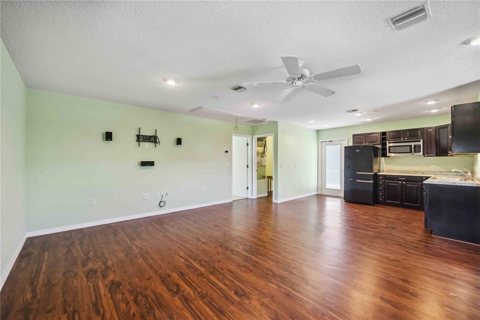 Image 21 of 86 For 5694 Hale Road