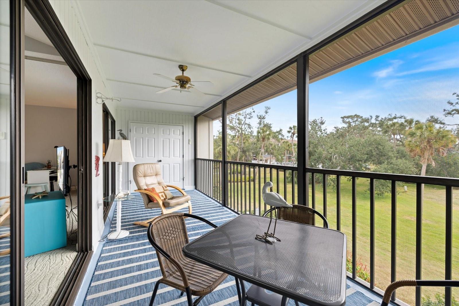 Image 12 of 46 For 854 Bird Bay Way 190