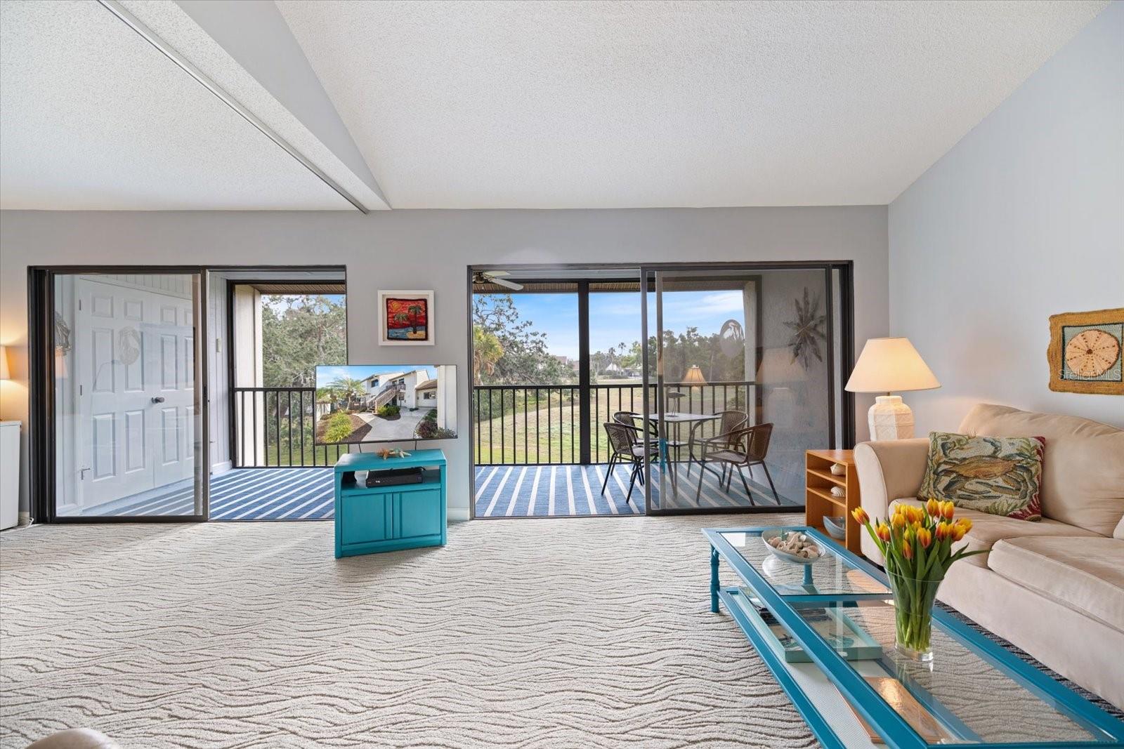 Image 17 of 46 For 854 Bird Bay Way 190