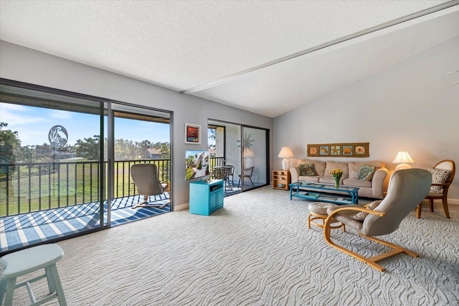 Image 20 of 46 For 854 Bird Bay Way 190