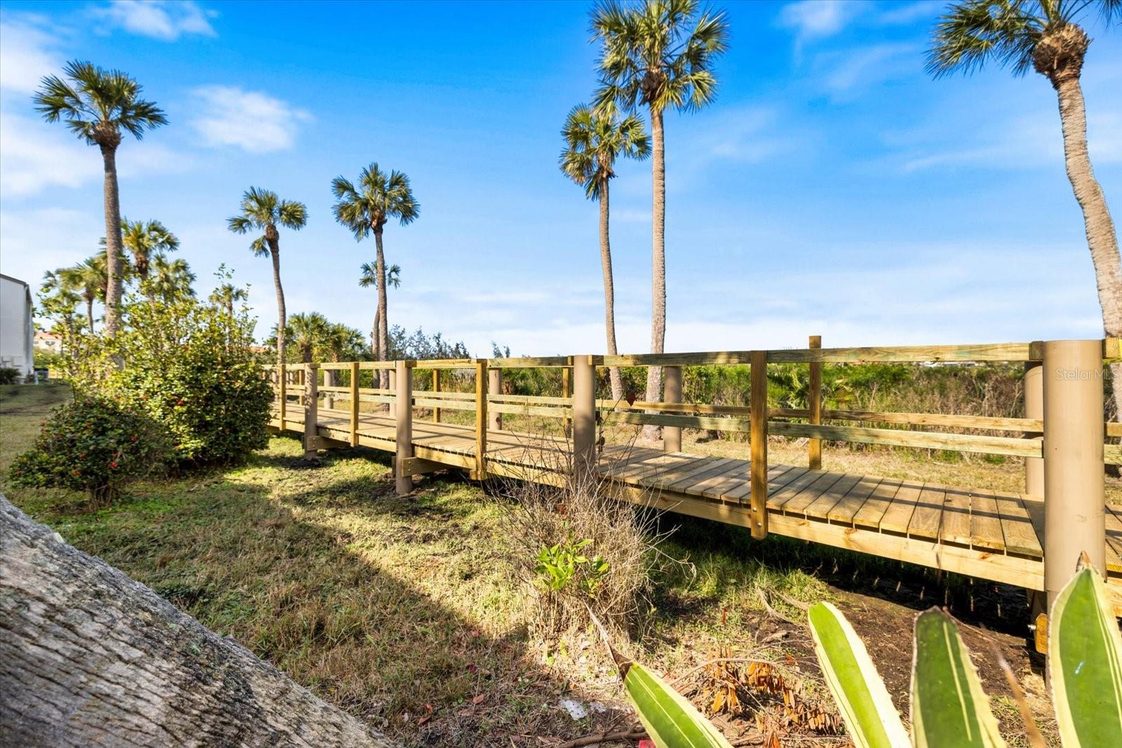 Image 22 of 46 For 854 Bird Bay Way 190