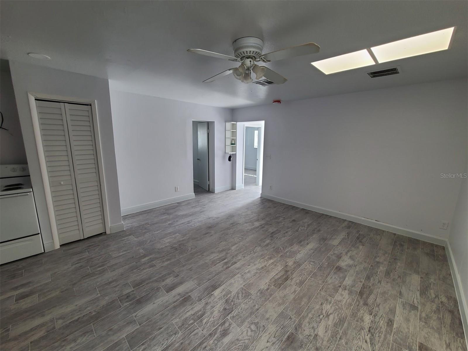 Image 25 of 43 For 12210 Genoa Drive