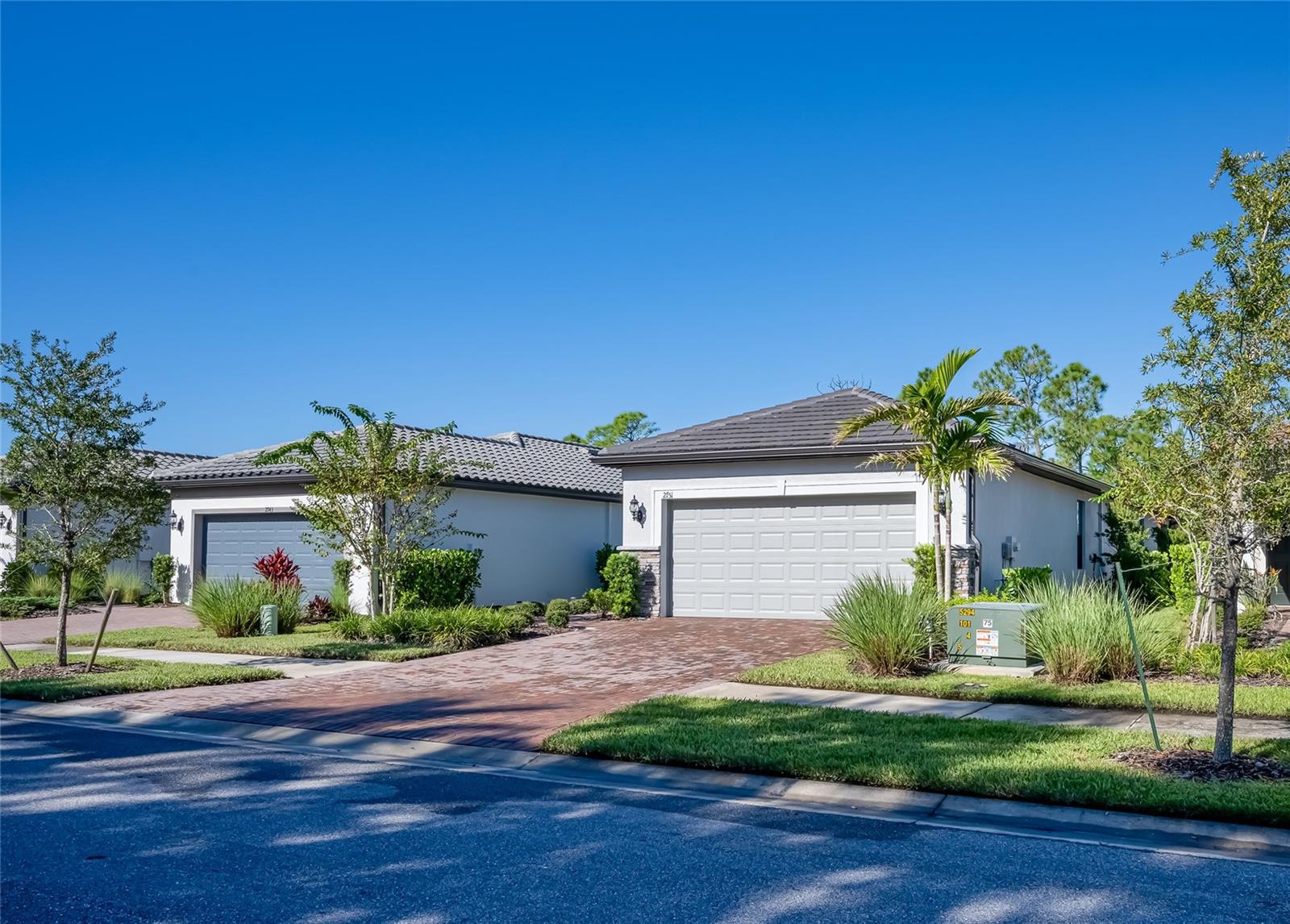 Image 4 of 82 For 2751 Lavandula Court