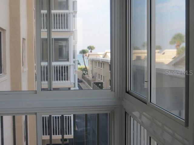 Image 19 of 20 For 1255 Tarpon Center Drive 304