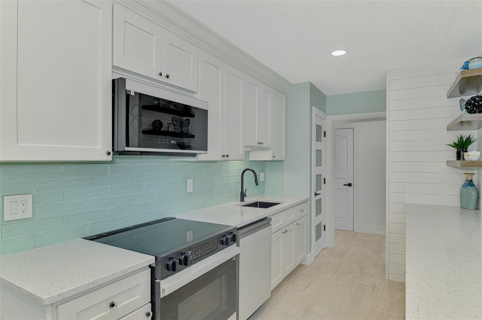 Image 13 of 40 For 247 Argus Road