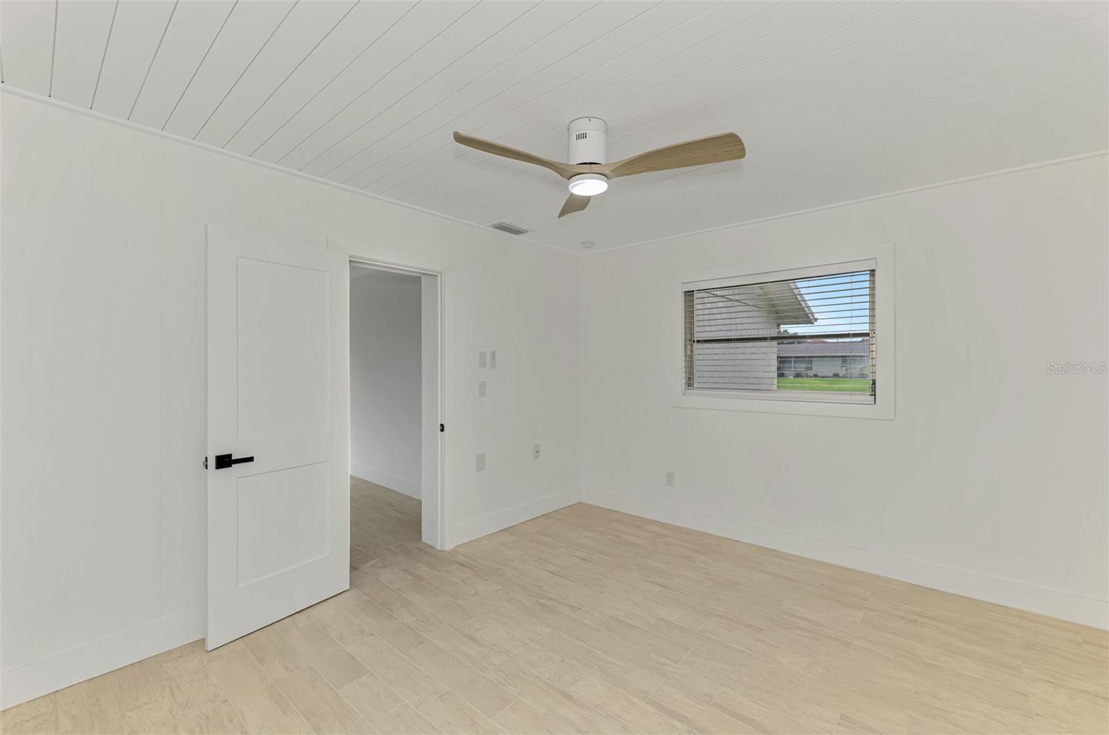 Image 32 of 40 For 247 Argus Road