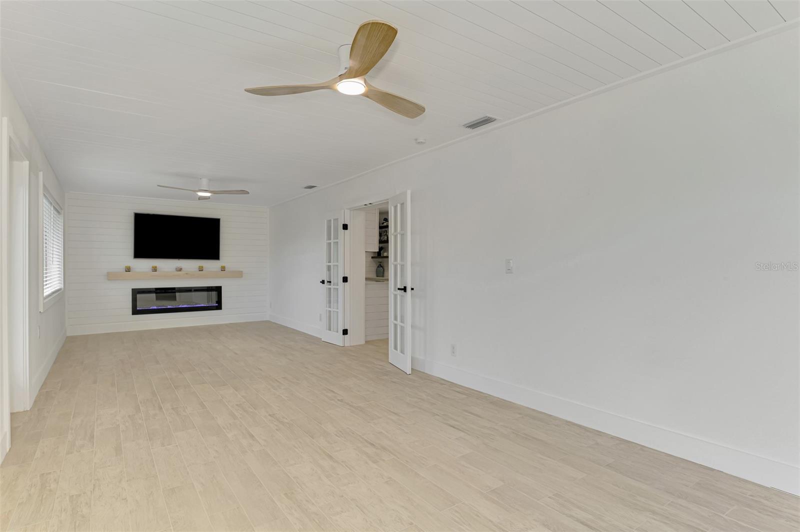 Image 34 of 40 For 247 Argus Road