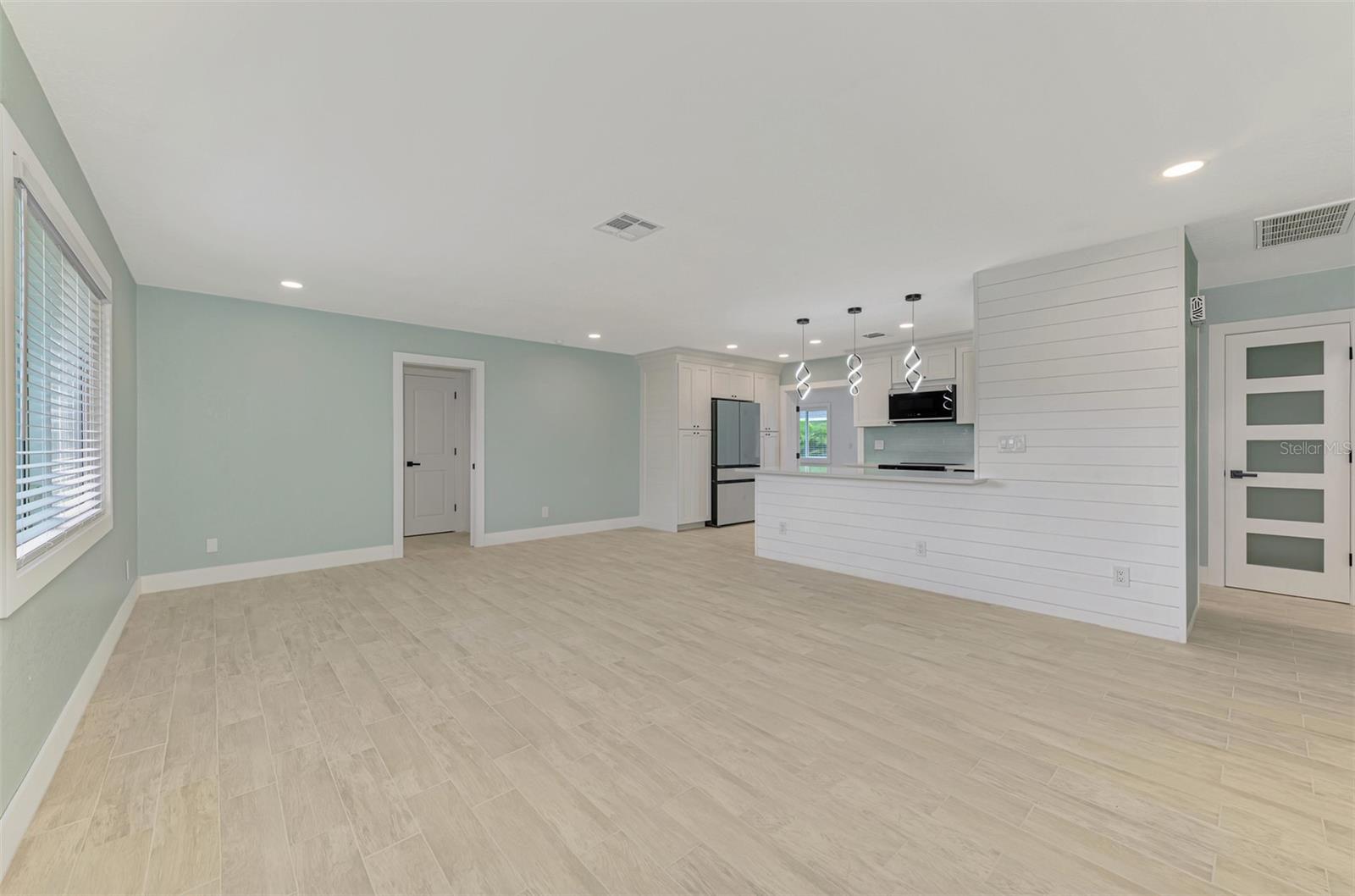 Image 7 of 40 For 247 Argus Road