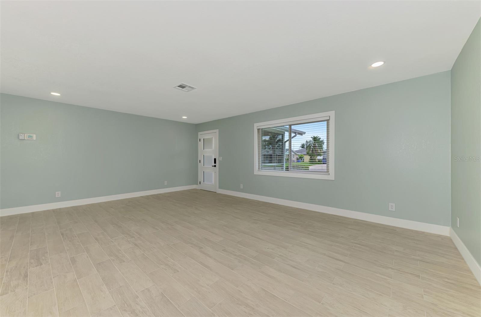 Image 9 of 40 For 247 Argus Road