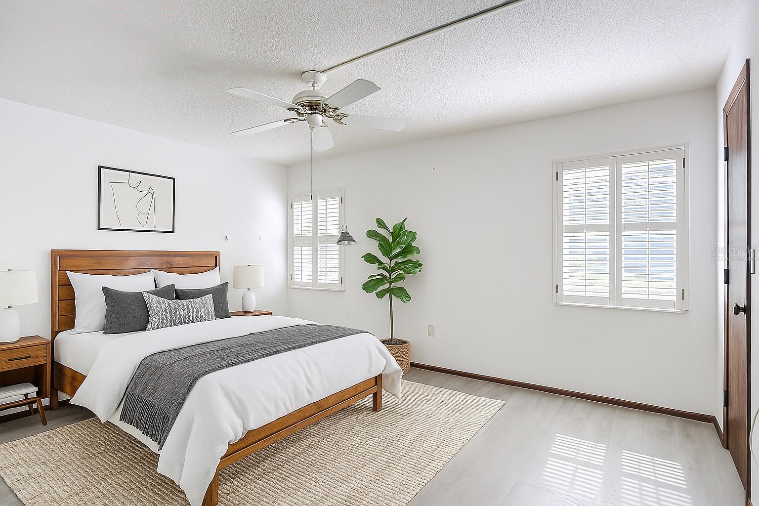 Image 15 of 46 For 3279 Beneva Road 102