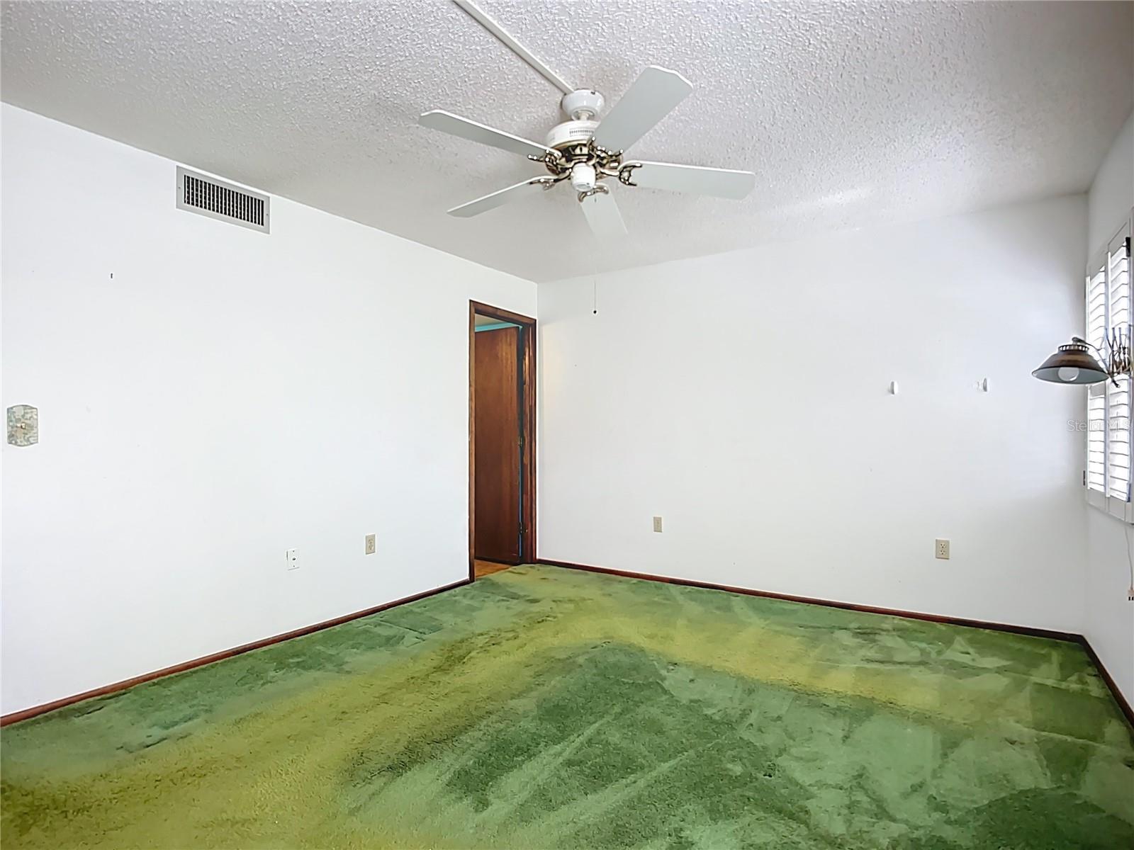 Image 17 of 46 For 3279 Beneva Road 102