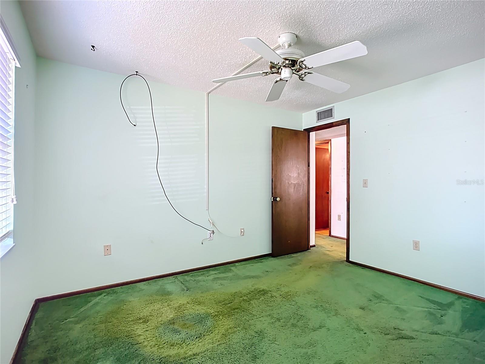 Image 23 of 46 For 3279 Beneva Road 102