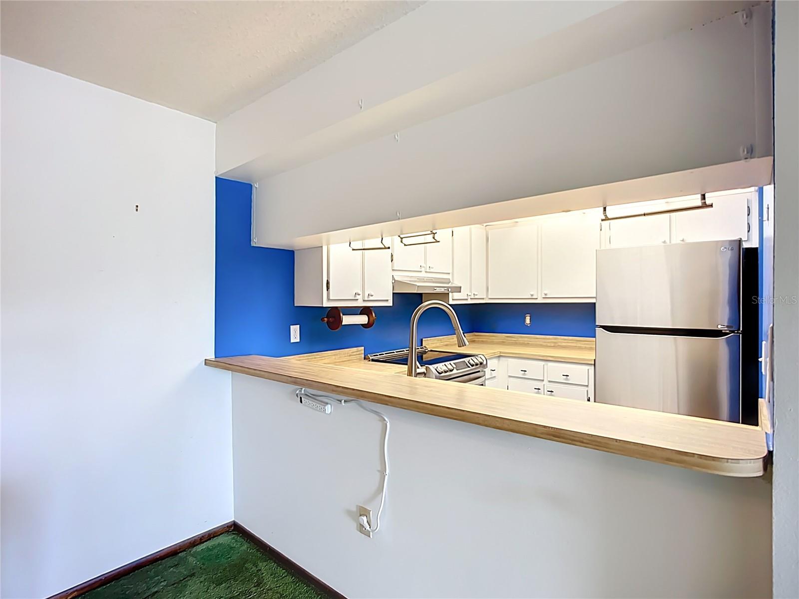 Image 33 of 46 For 3279 Beneva Road 102