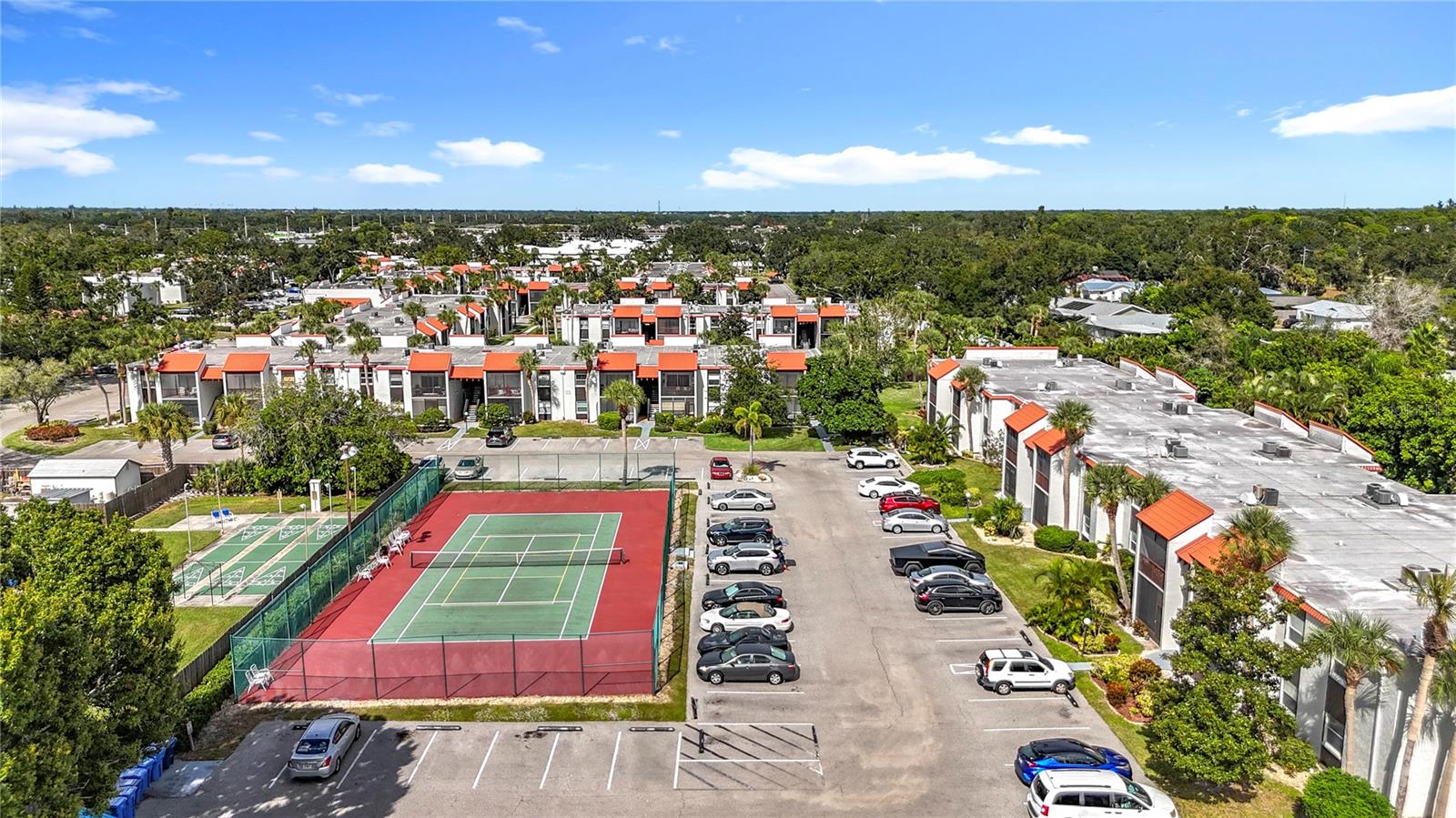 Image 36 of 46 For 3279 Beneva Road 102