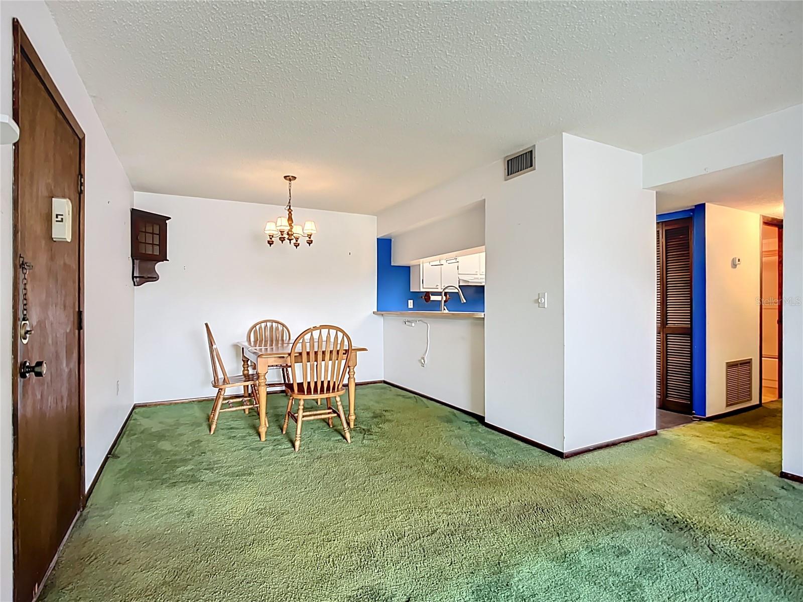 Image 8 of 46 For 3279 Beneva Road 102