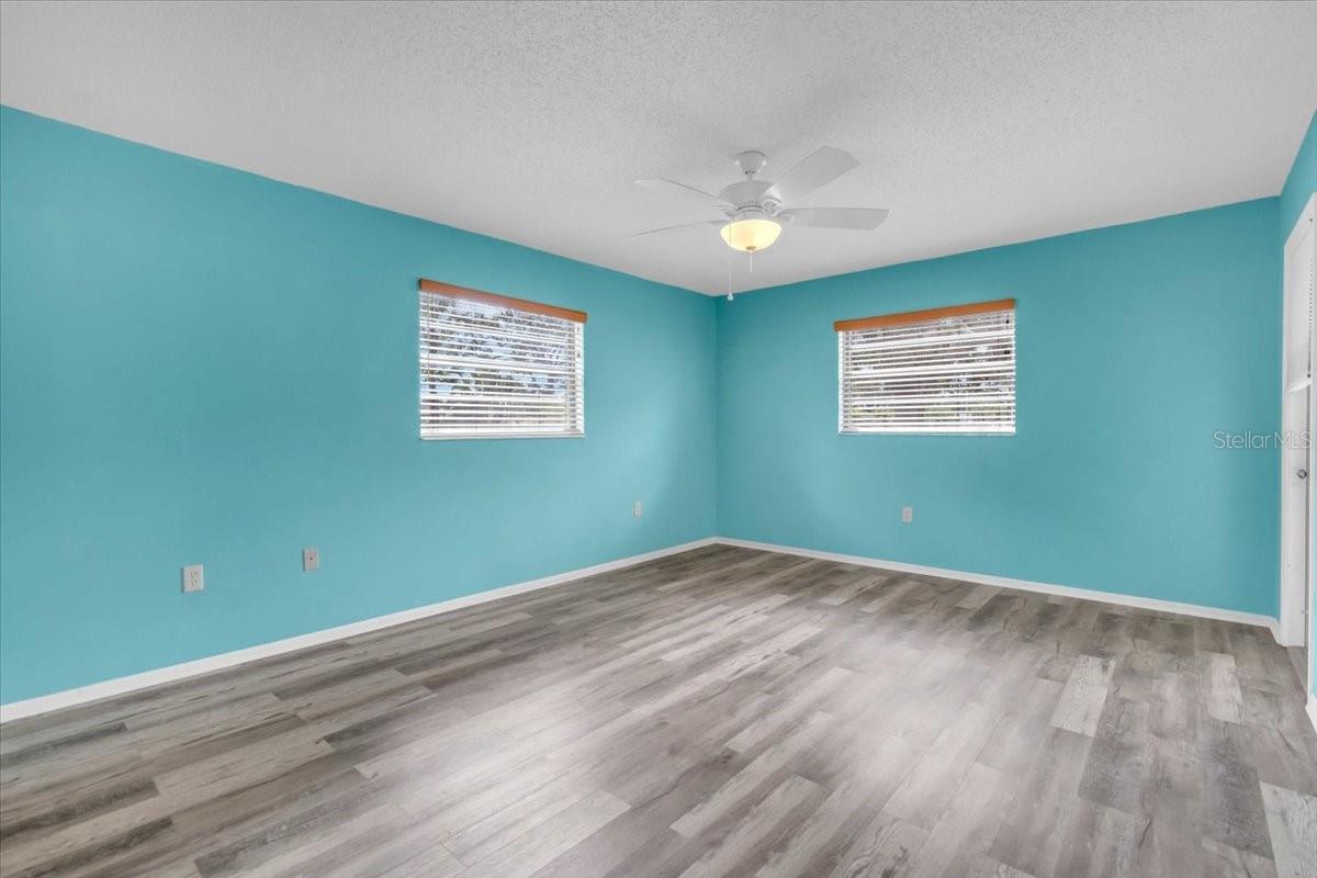 Image 19 of 35 For 380 Three Lakes Lane K