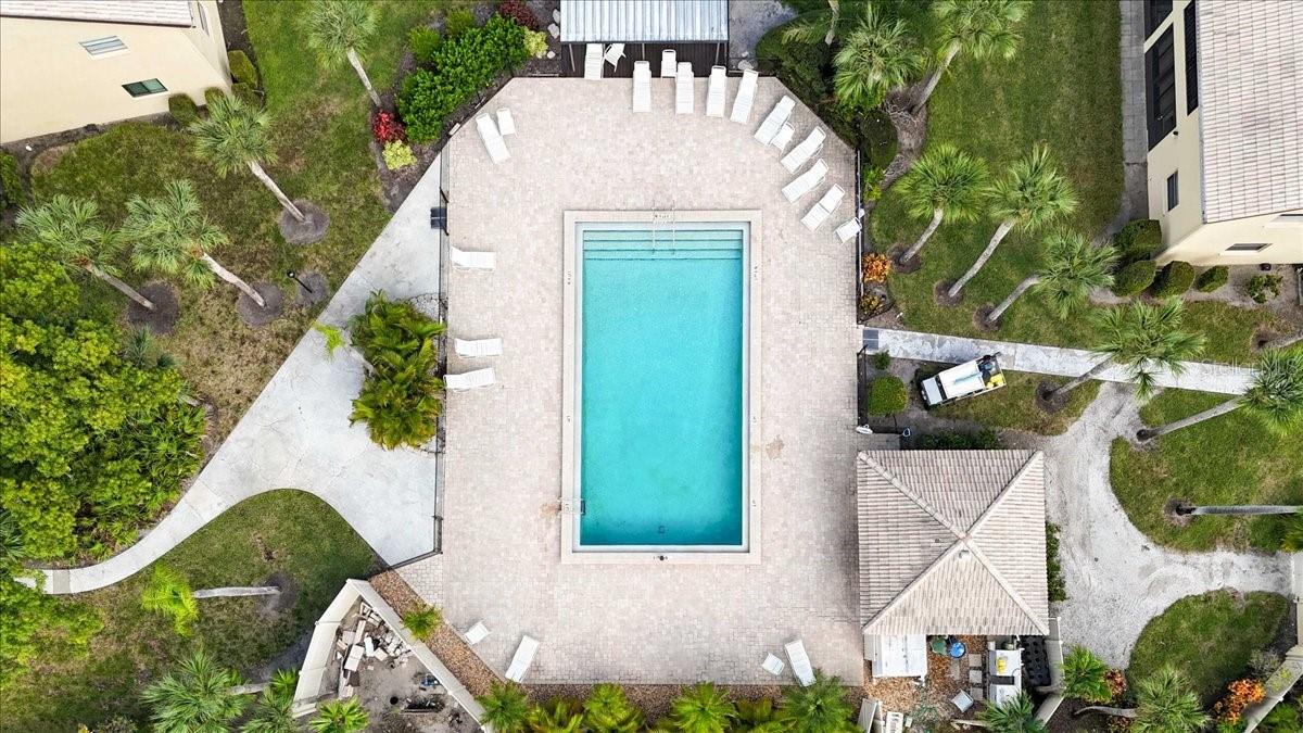 Image 29 of 35 For 380 Three Lakes Lane K