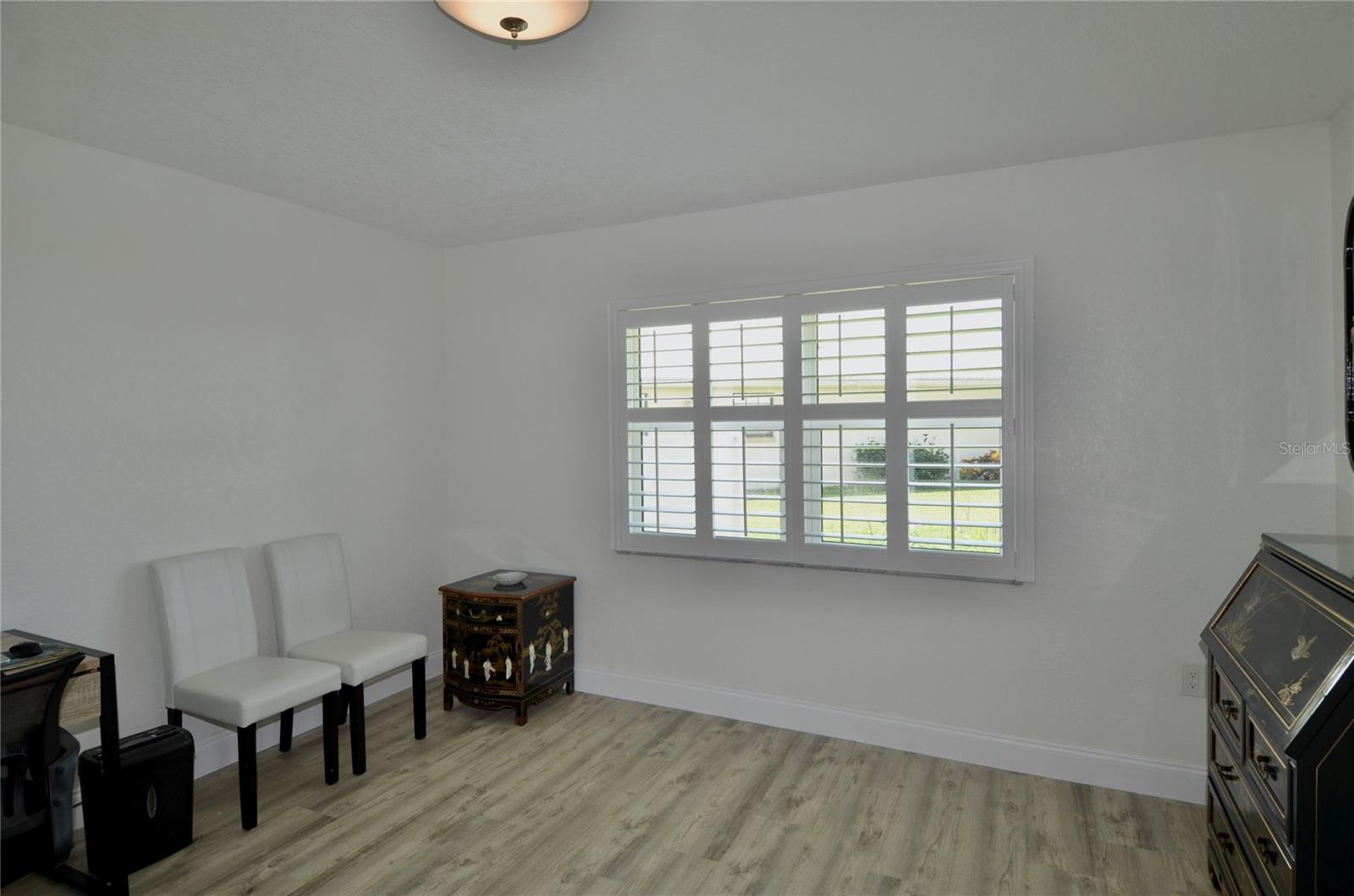 Image 33 of 77 For 611 Paget Drive