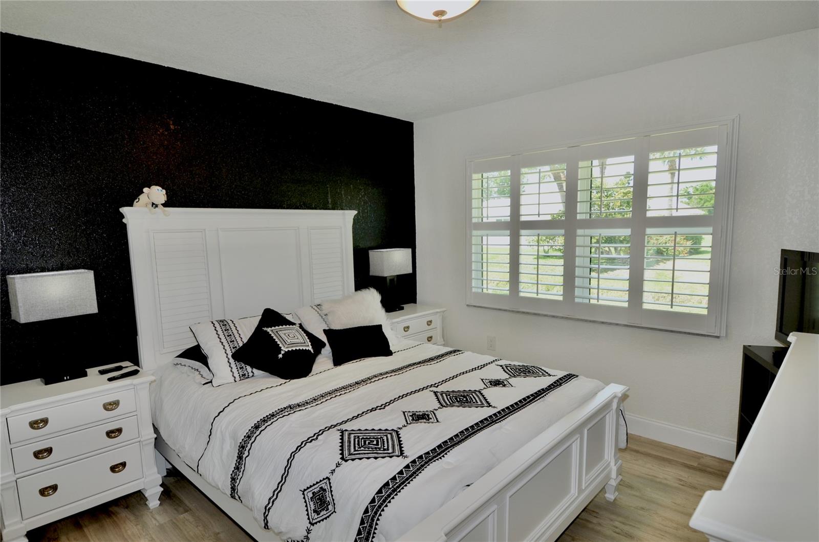 Image 37 of 77 For 611 Paget Drive