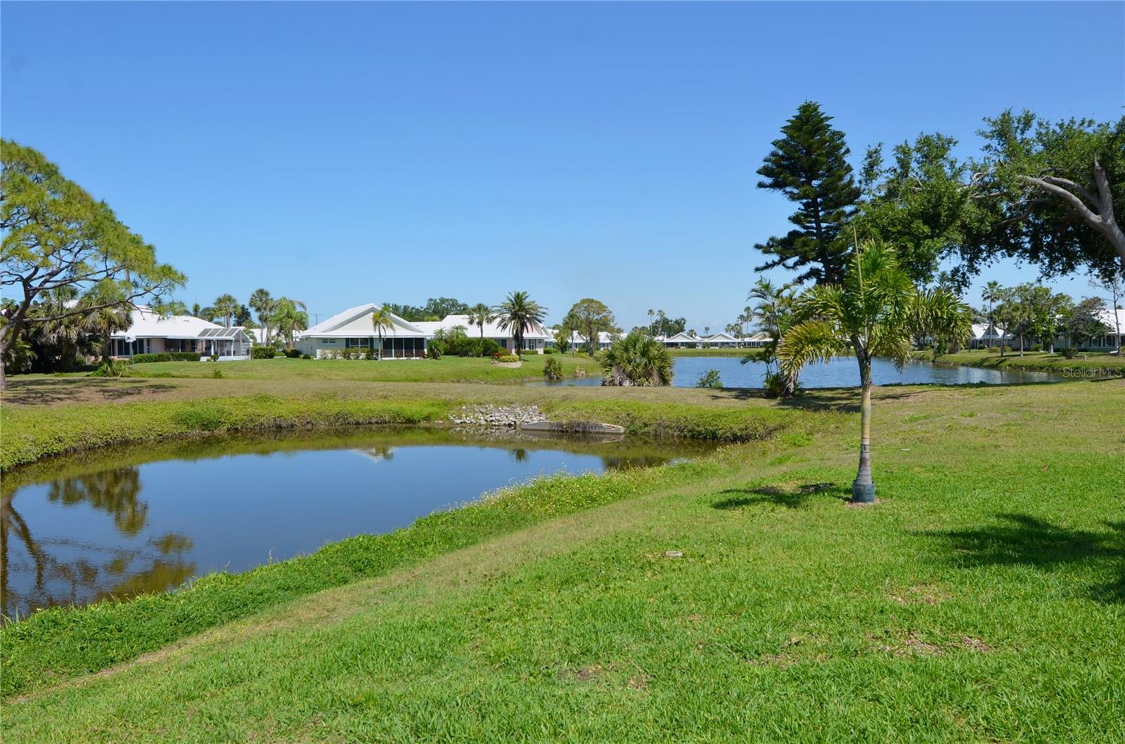 Image 43 of 77 For 611 Paget Drive