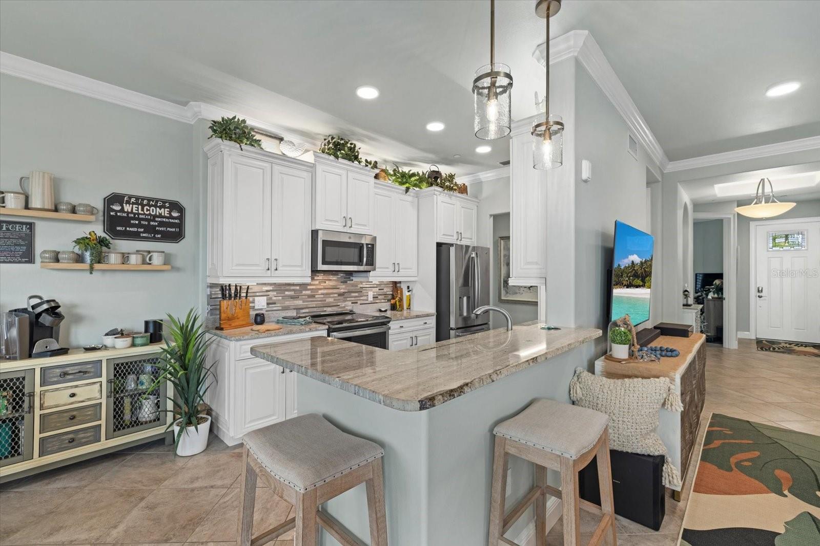 Image 10 of 47 For 830 The Esplanade N 204