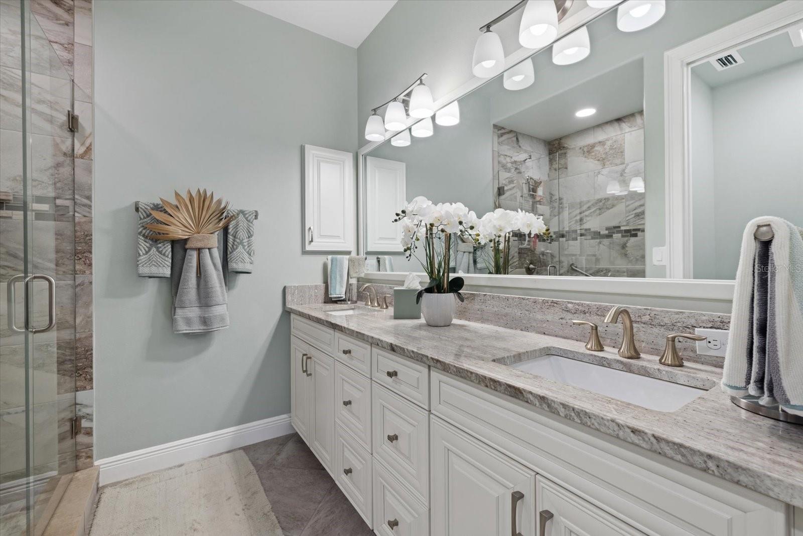 Image 19 of 47 For 830 The Esplanade N 204