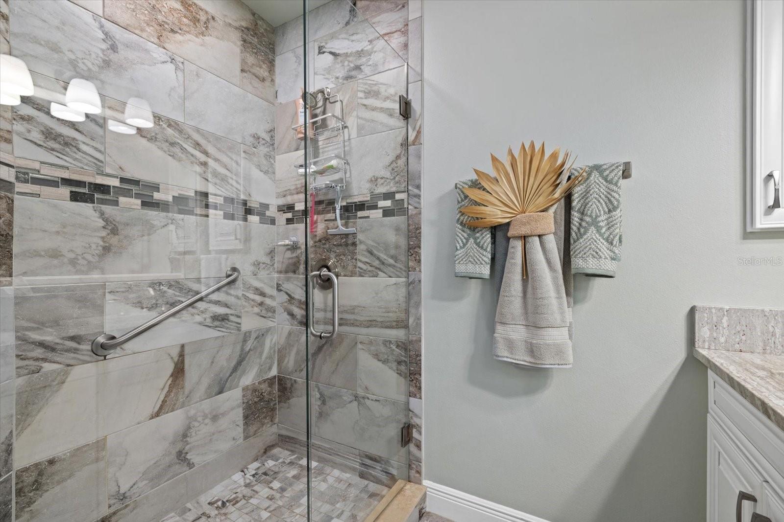 Image 20 of 47 For 830 The Esplanade N 204