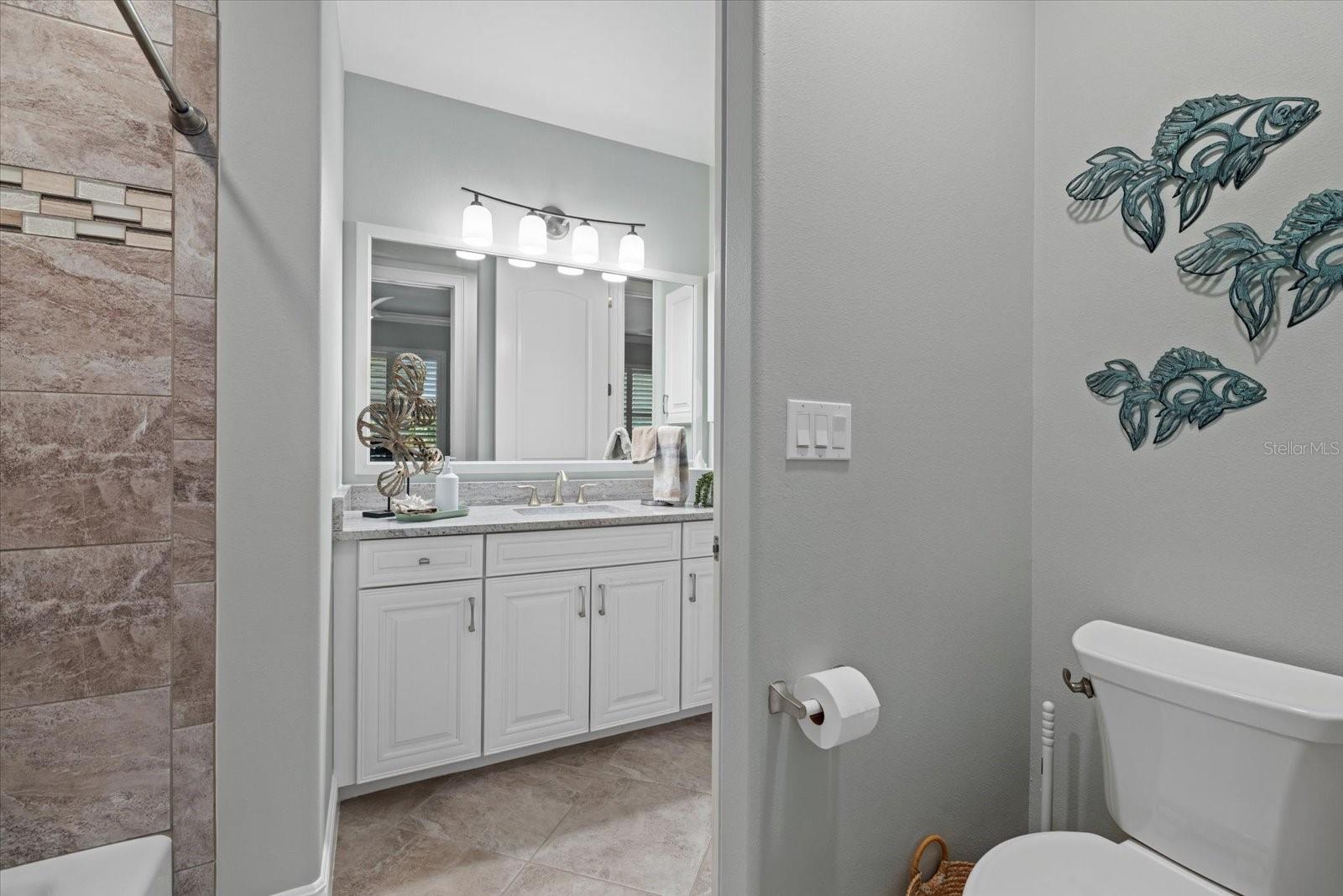 Image 25 of 47 For 830 The Esplanade N 204