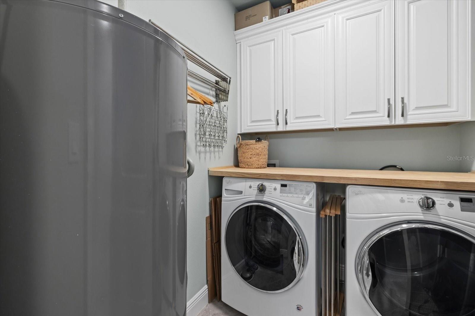 Image 27 of 47 For 830 The Esplanade N 204