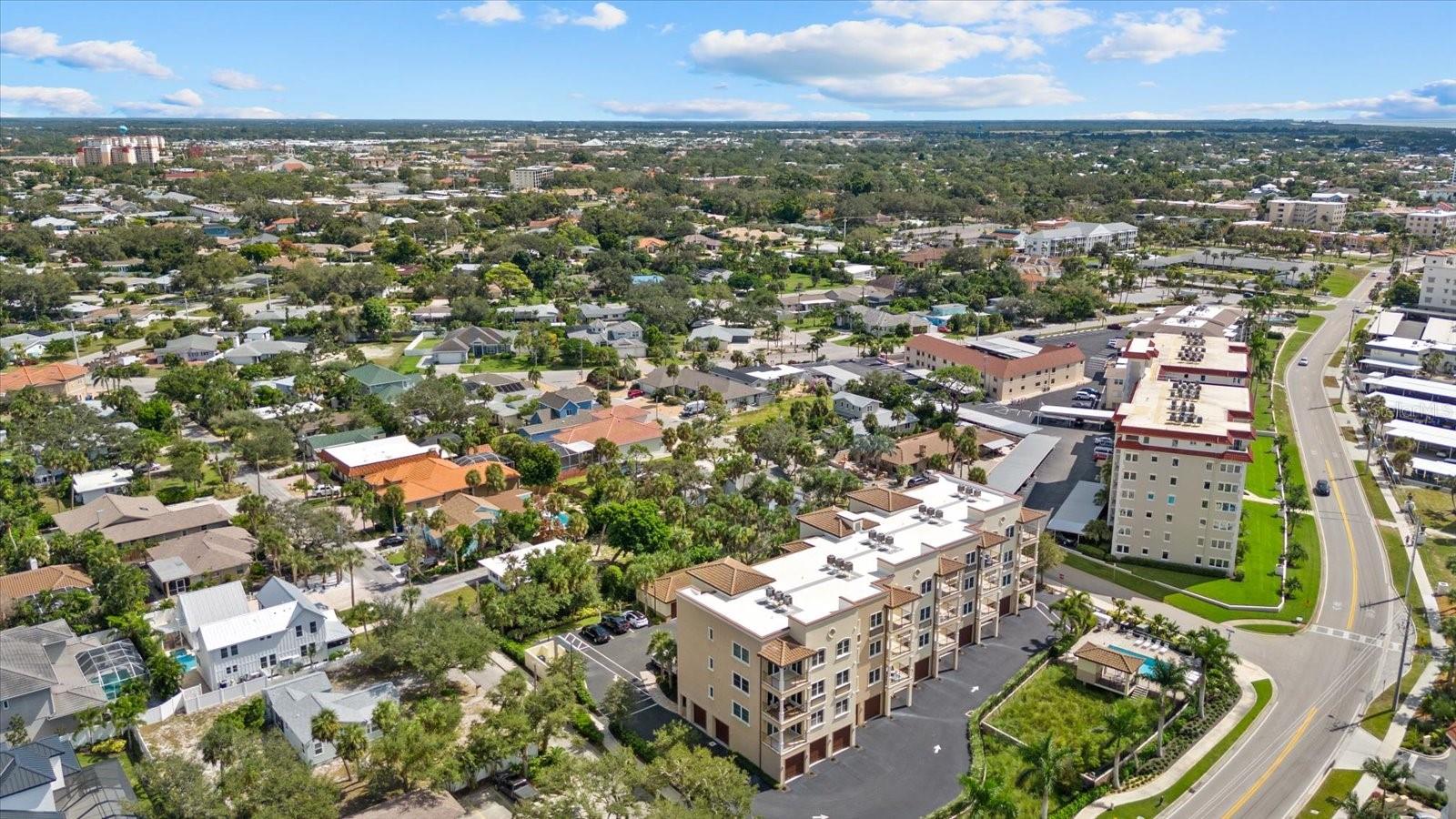 Image 41 of 47 For 830 The Esplanade N 204