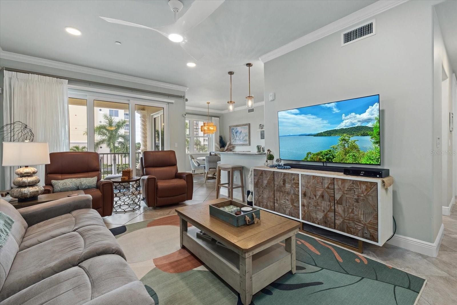 Image 6 of 47 For 830 The Esplanade N 204