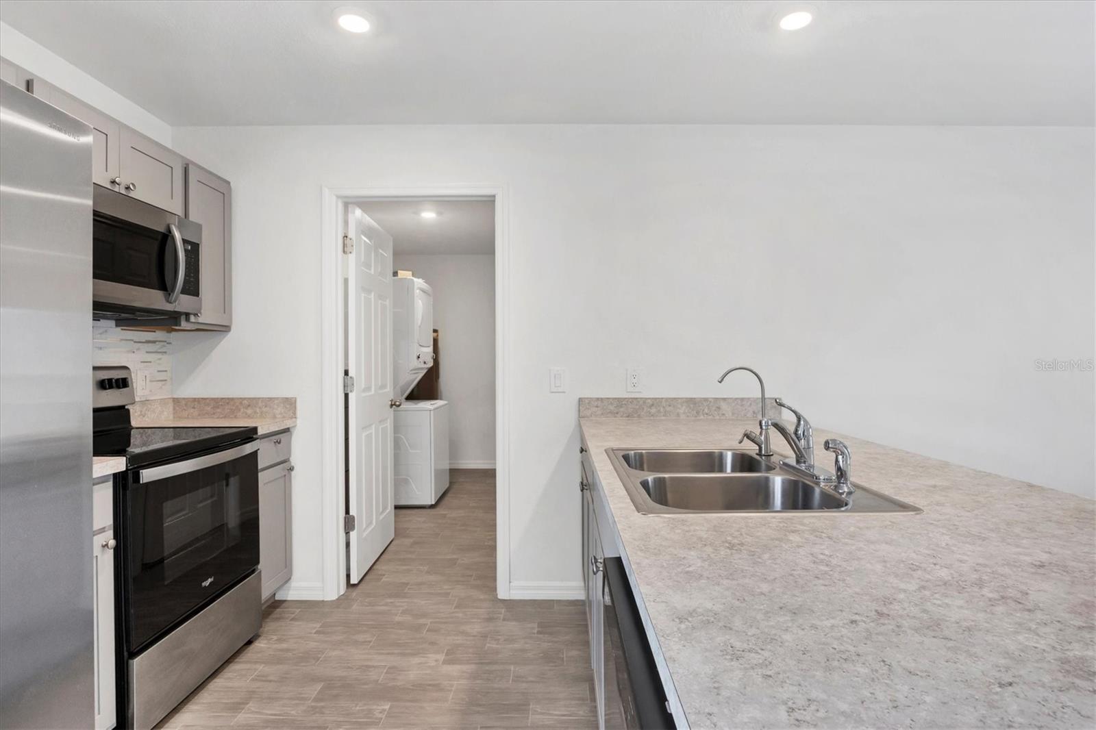 Image 15 of 43 For 8444 Octavius Avenue