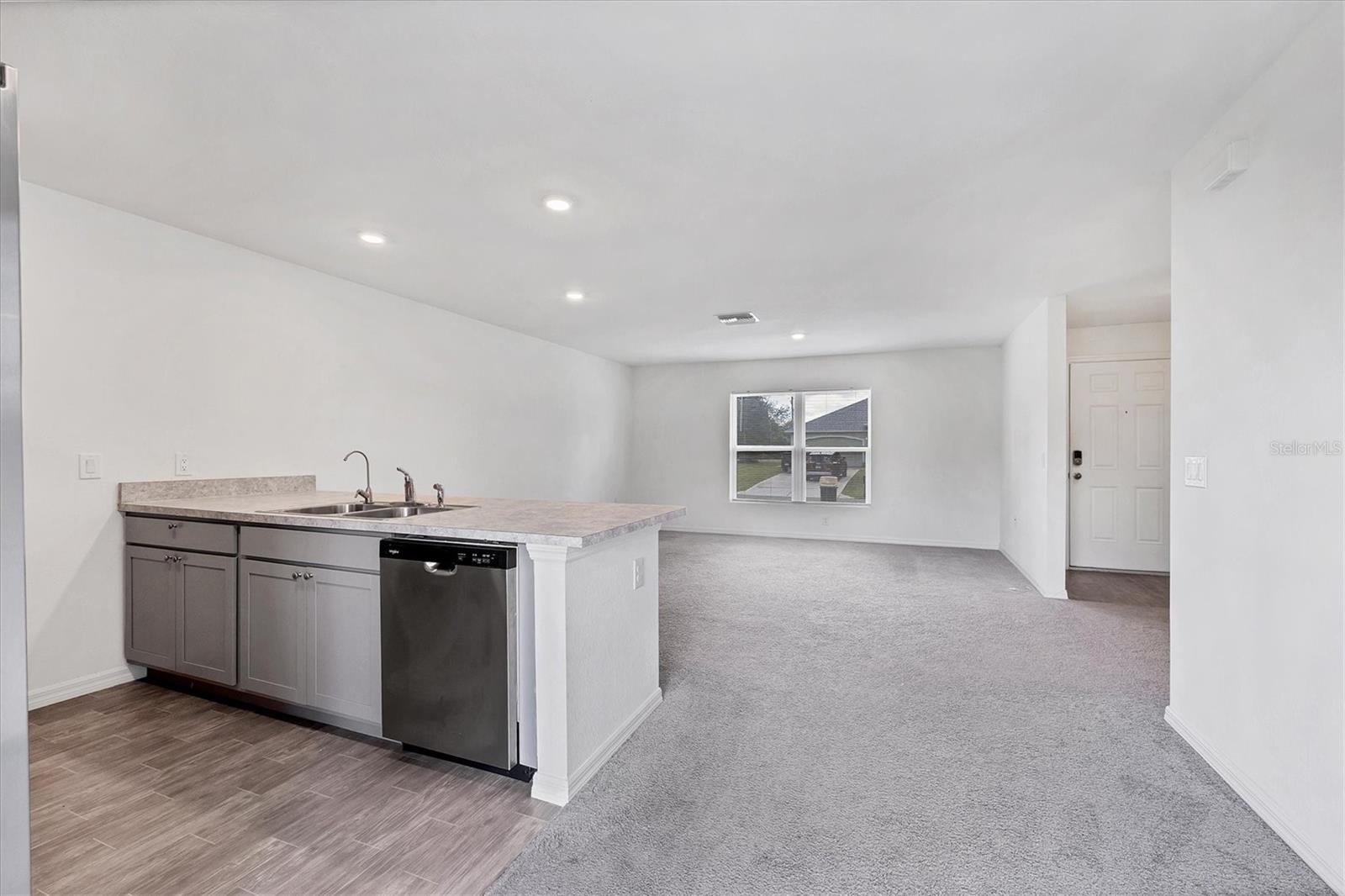 Image 19 of 43 For 8444 Octavius Avenue