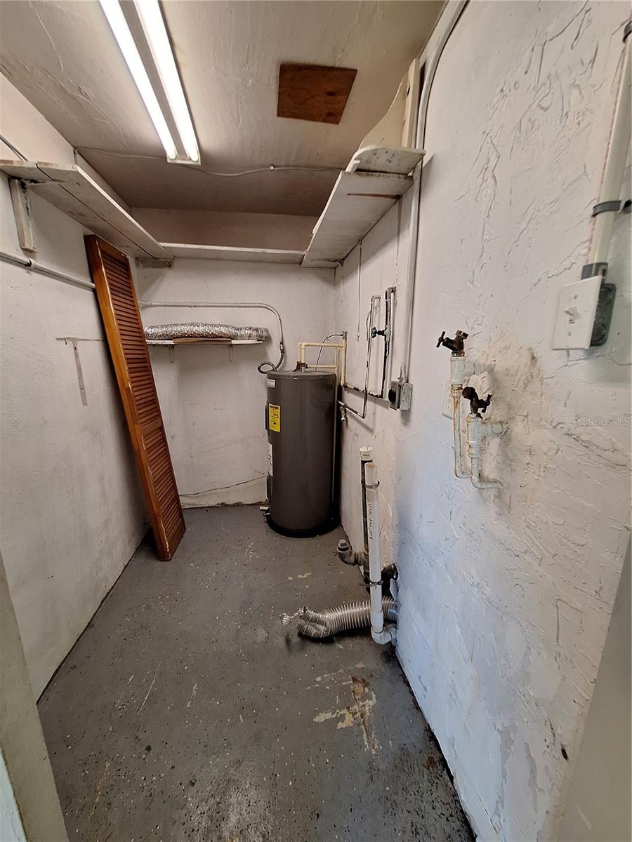 Image 15 of 19 For 21528 Kenyon Avenue