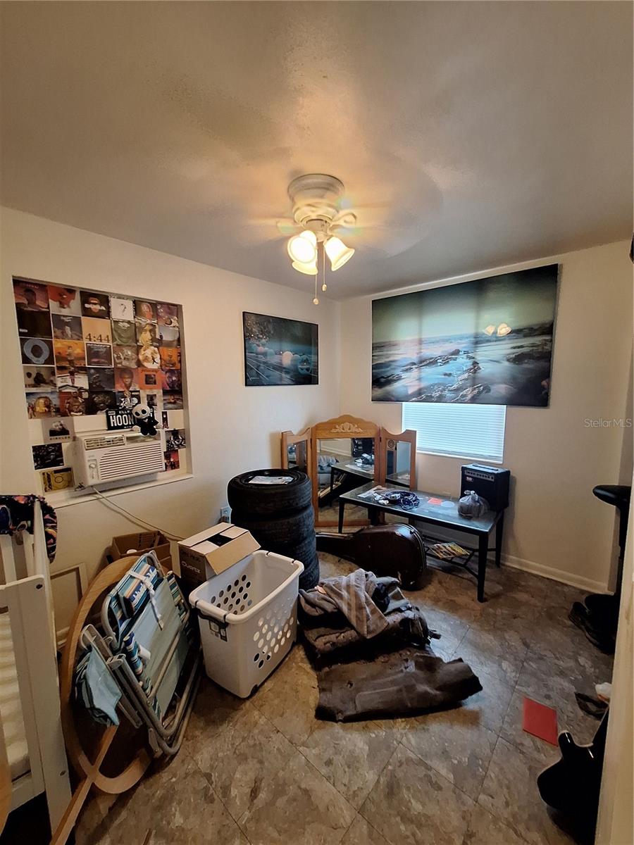 Image 7 of 19 For 21528 Kenyon Avenue