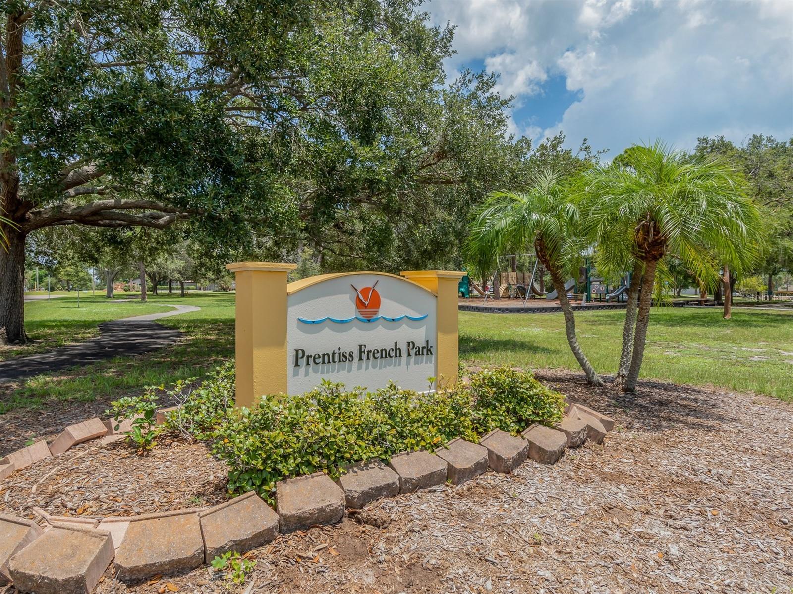 Image 18 of 29 For 537 Manatee Court 203