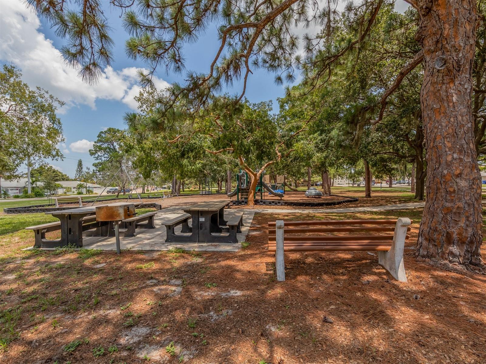 Image 19 of 29 For 537 Manatee Court 203