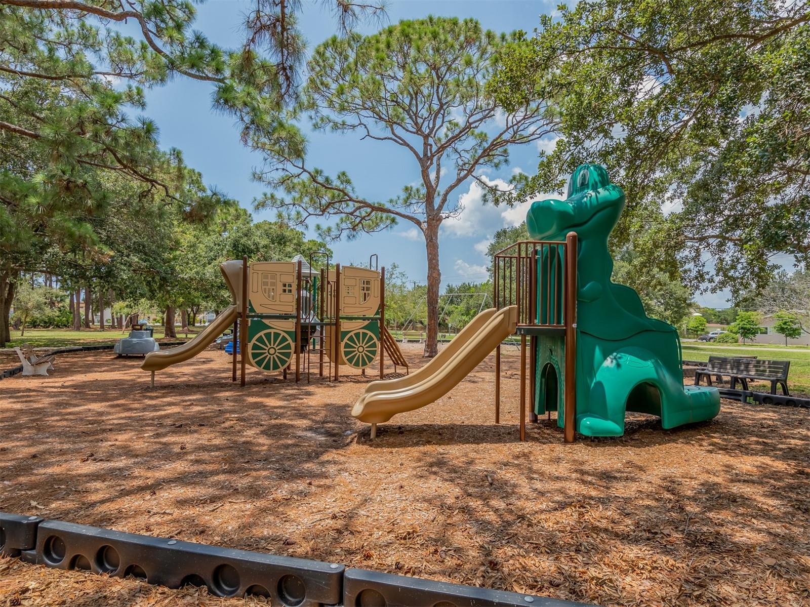 Image 20 of 29 For 537 Manatee Court 203
