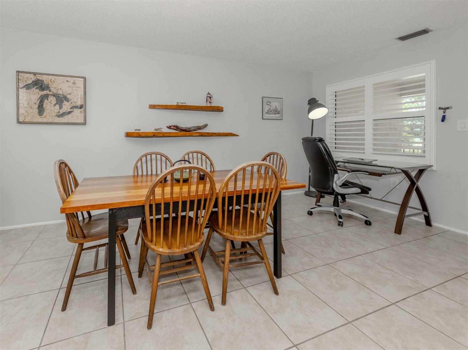 Image 5 of 29 For 537 Manatee Court 203