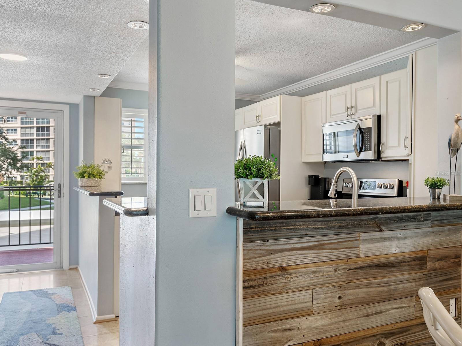 Image 10 of 60 For 230 Santa Maria Street 234