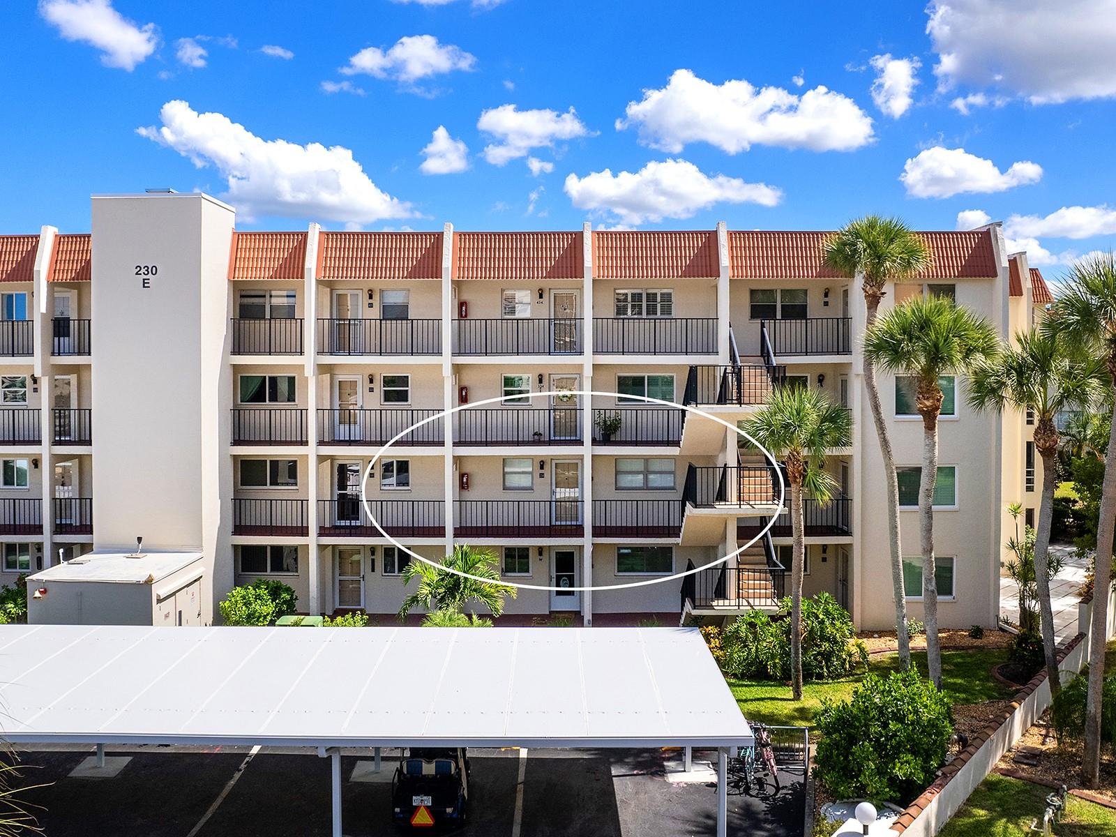 Image 30 of 60 For 230 Santa Maria Street 234