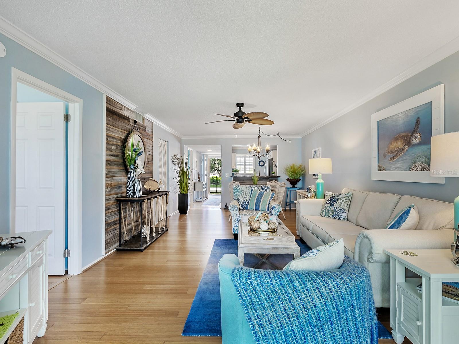 Image 6 of 60 For 230 Santa Maria Street 234