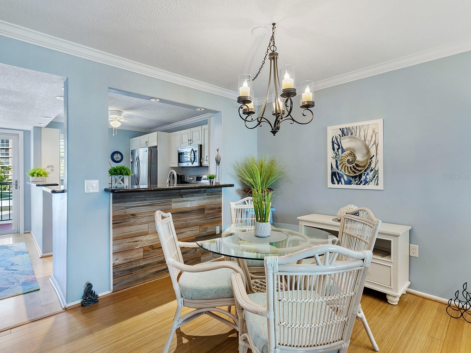 Image 9 of 60 For 230 Santa Maria Street 234