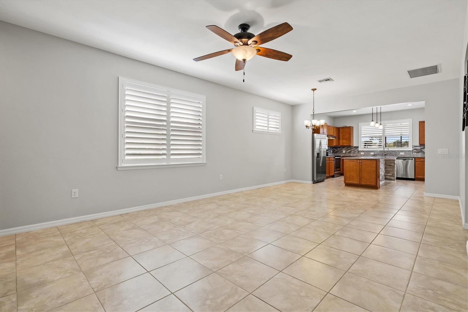 Image 10 of 86 For 13815 Botteri Street
